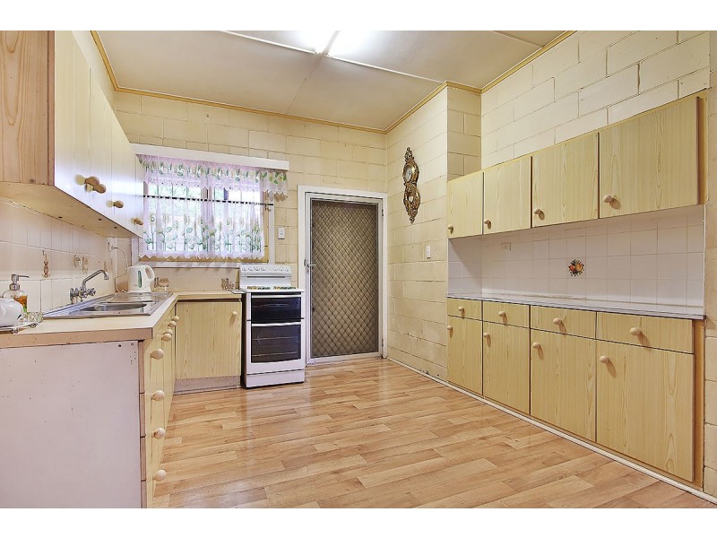 14 Watsonia Dr, Leichhardt QLD 4305