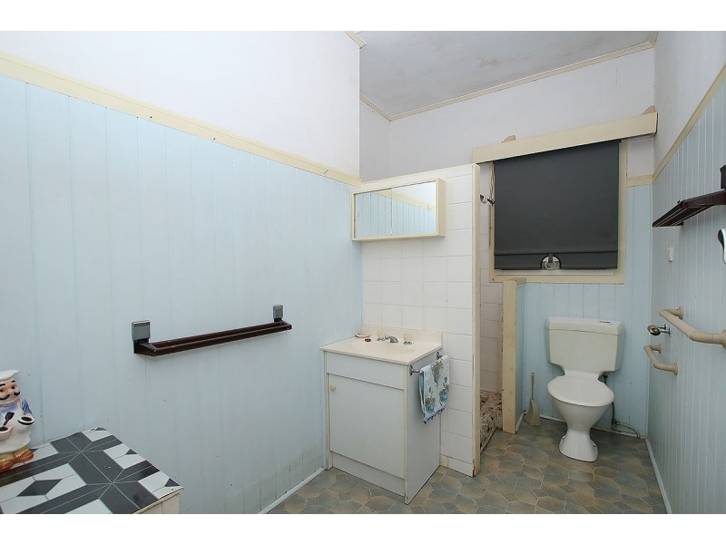 14 Watsonia Dr, Leichhardt QLD 4305
