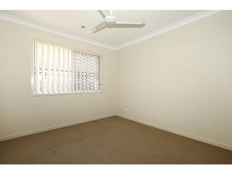 15 Walnut Cresc, Lowood QLD 4311