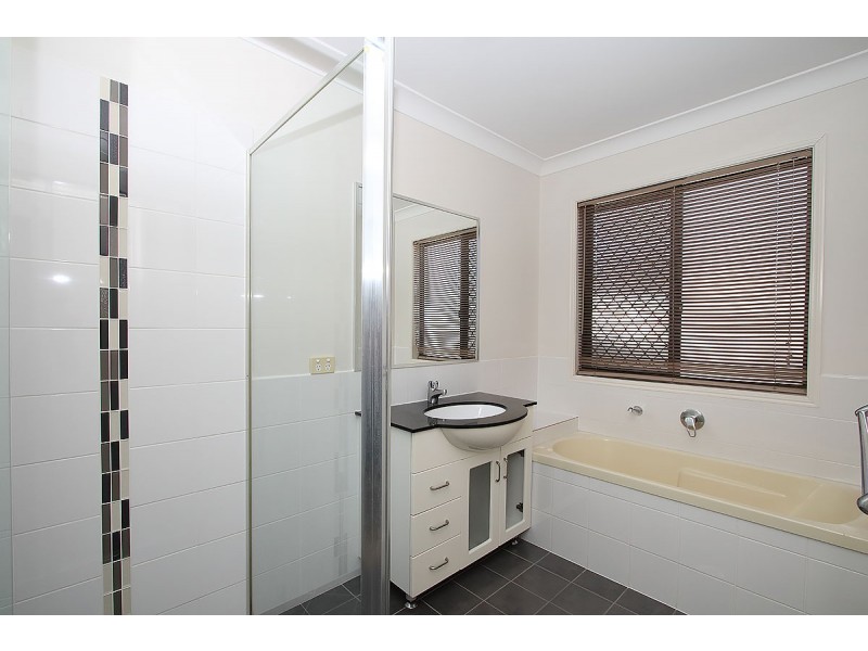 19 Benjamin Court, Yamanto QLD 4305