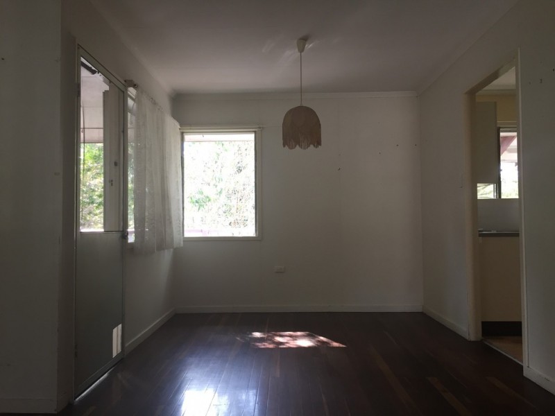 17 Flinders Drive, Leichhardt QLD 4305