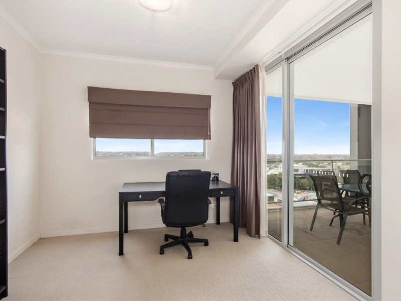 1104 / 1 West Street “Oaks Aspire Apartments”, Ipswich QLD 4305