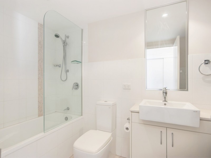 1104 / 1 West Street “Oaks Aspire Apartments”, Ipswich QLD 4305