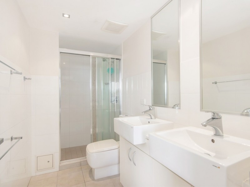 1104 / 1 West Street “Oaks Aspire Apartments”, Ipswich QLD 4305