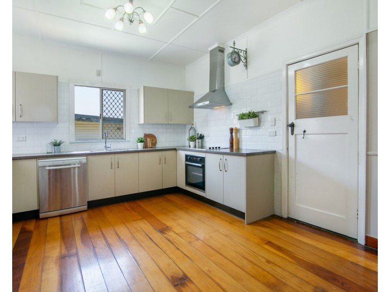 5 Kruger Street, Booval QLD 4304