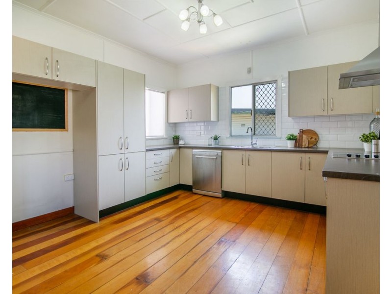 5 Kruger Street, Booval QLD 4304