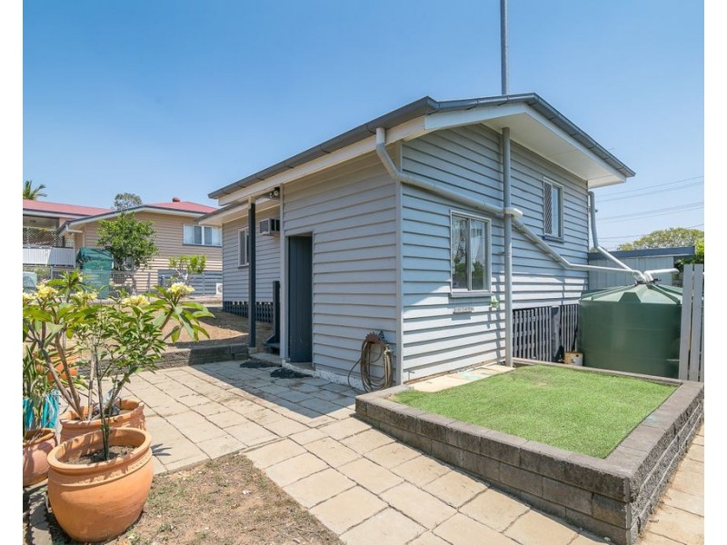 5 Kruger Street, Booval QLD 4304