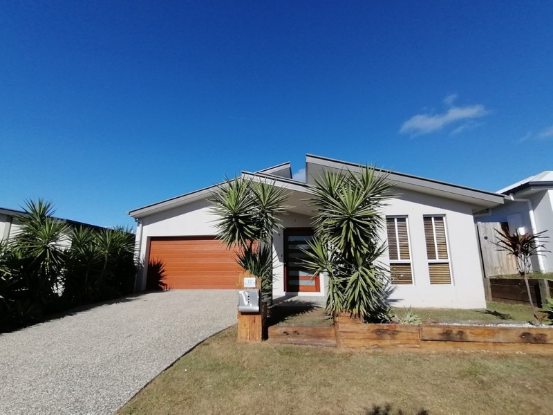 10 Bowerbird Street, Deebing Heights QLD 4306