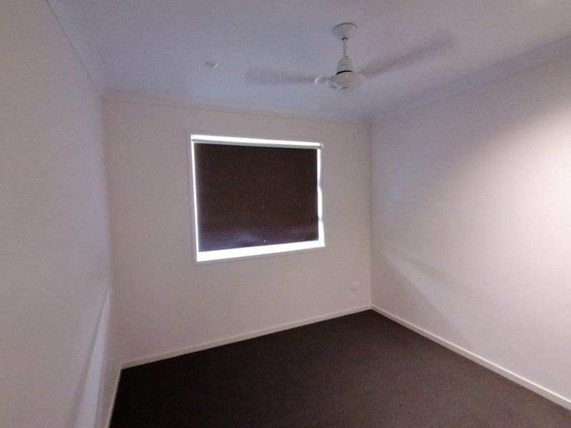 10 Bowerbird Street, Deebing Heights QLD 4306