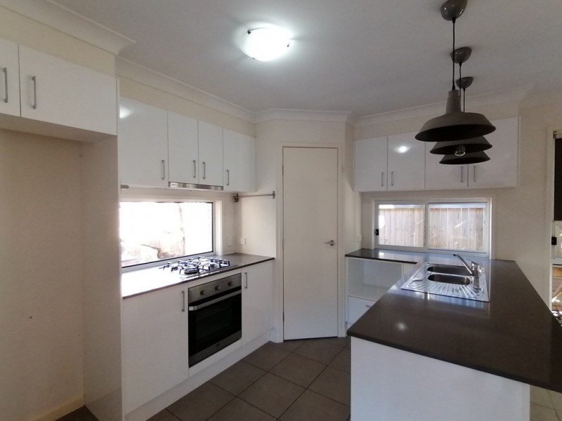 10 Bowerbird Street, Deebing Heights QLD 4306