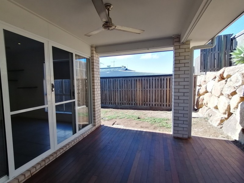 10 Bowerbird Street, Deebing Heights QLD 4306