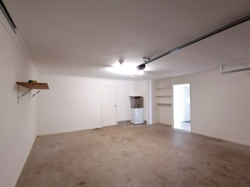 10 Bowerbird Street, Deebing Heights QLD 4306