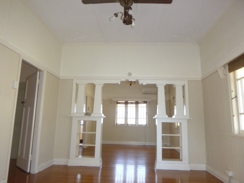 8 Joffre Street, Booval QLD 4304