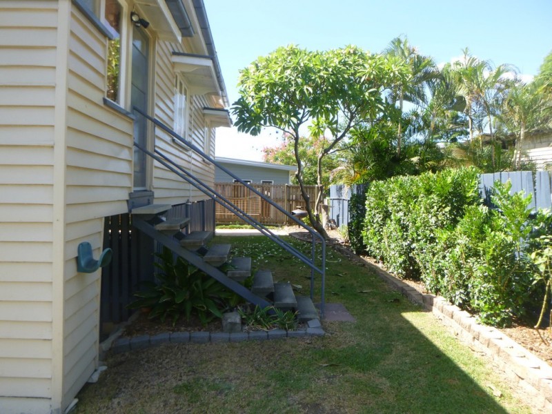 8 Joffre Street, Booval QLD 4304