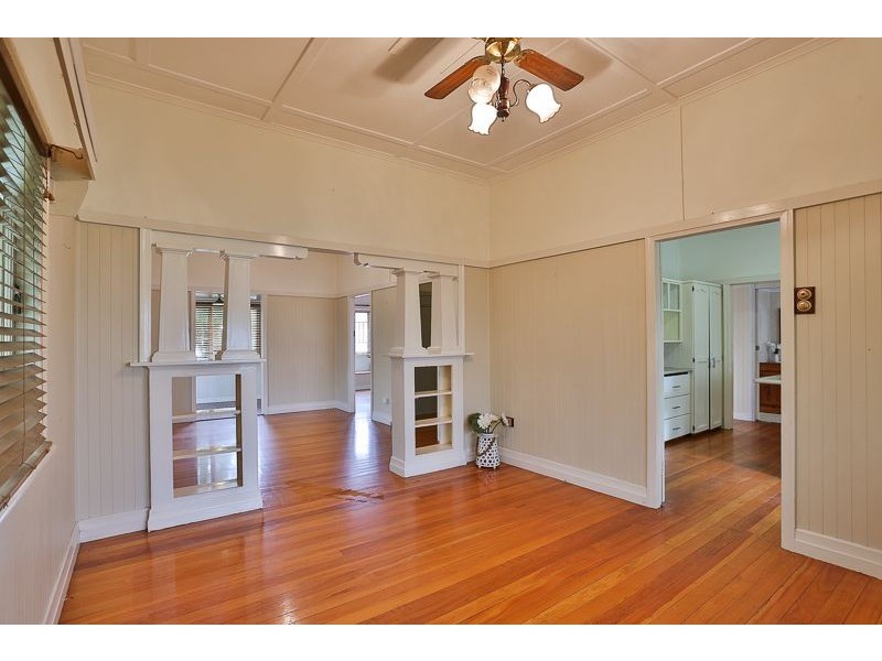 8 Joffre Street, Booval QLD 4304