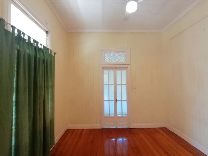 4 Coronation Street, East Ipswich QLD 4305