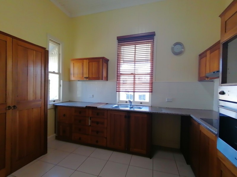 4 Coronation Street, East Ipswich QLD 4305