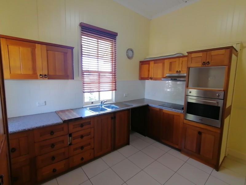 4 Coronation Street, East Ipswich QLD 4305