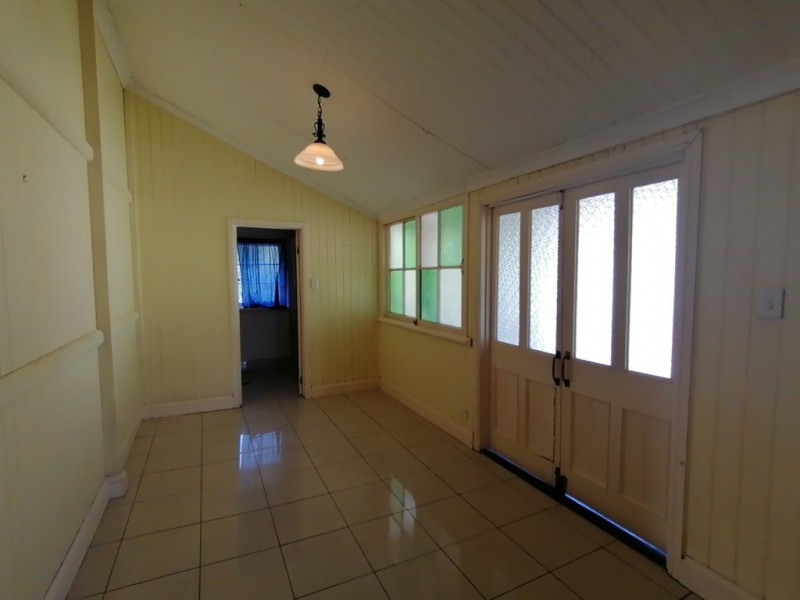 4 Coronation Street, East Ipswich QLD 4305