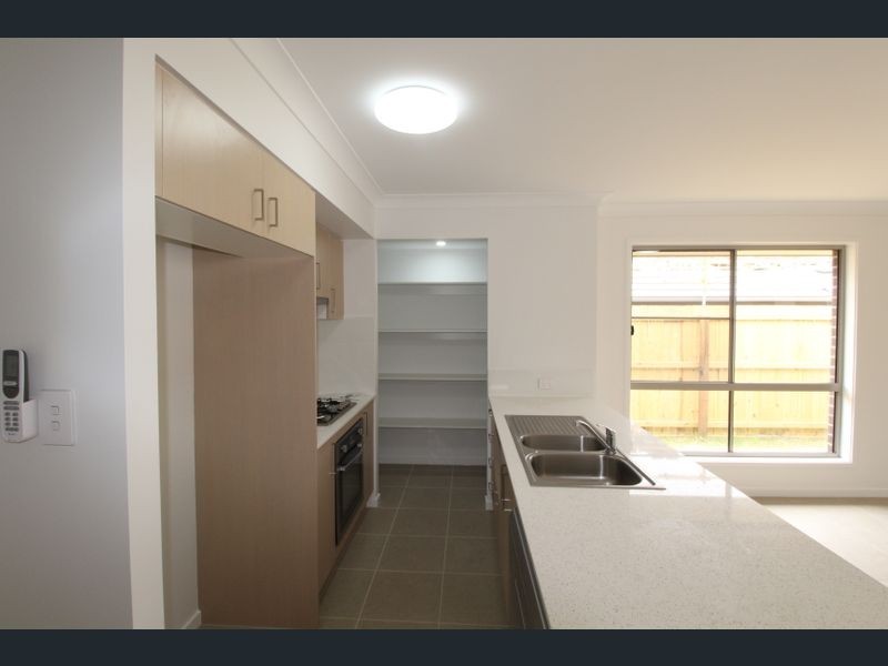 18 Coolah Street, South Ripley QLD 4306