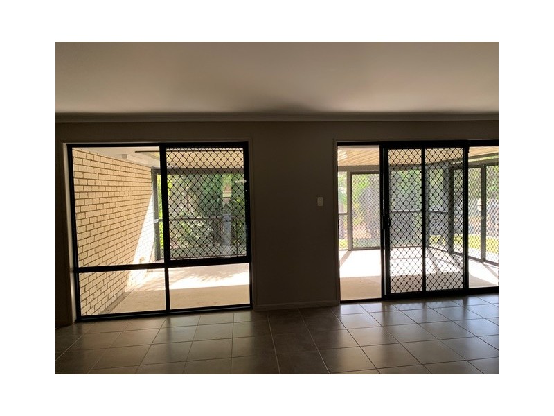 1 Pat Slattery Place, Lowood QLD 4311