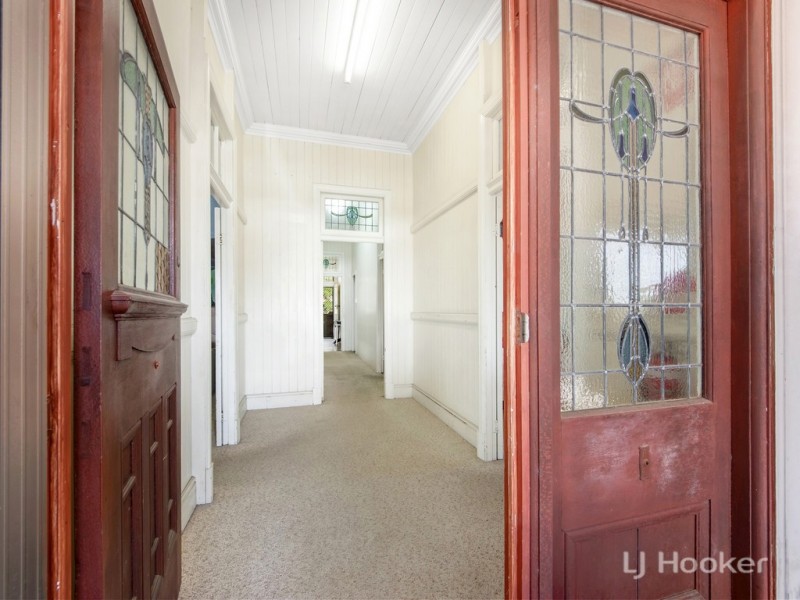 34 Roderick Street, Ipswich QLD 4305