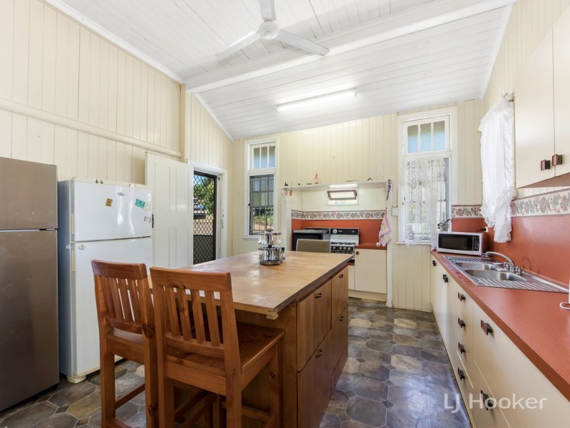 34 Roderick Street, Ipswich QLD 4305