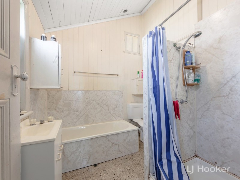 34 Roderick Street, Ipswich QLD 4305
