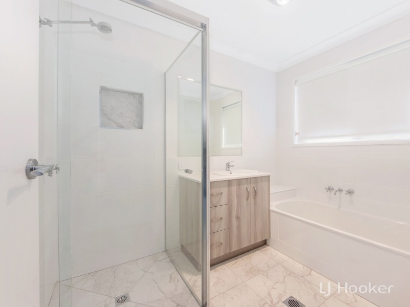 2B McGill Street, Raceview QLD 4305