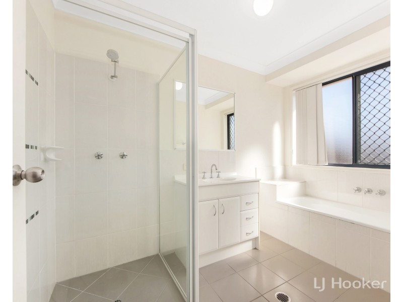 44 Nixon Drive, North Booval QLD 4304