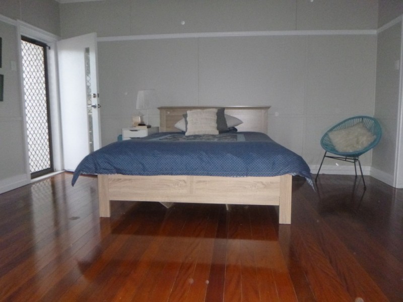 8 Railway Street, East Ipswich QLD 4305