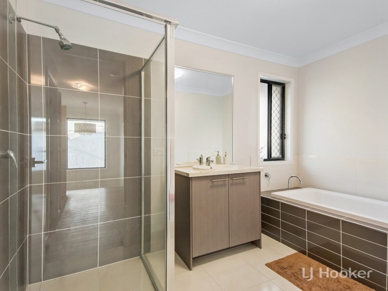 54 Frankland Street, South Ripley QLD 4306