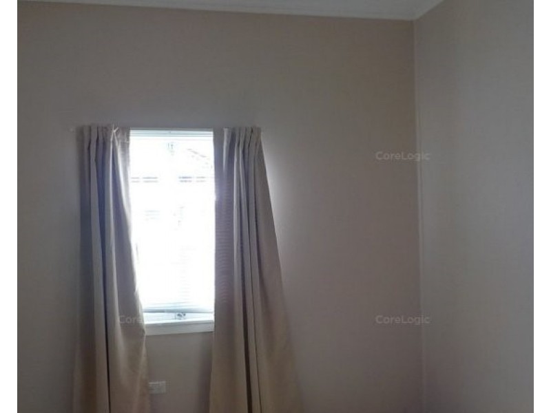 72 Cole St, Silkstone QLD 4304