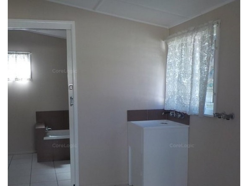 72 Cole St, Silkstone QLD 4304