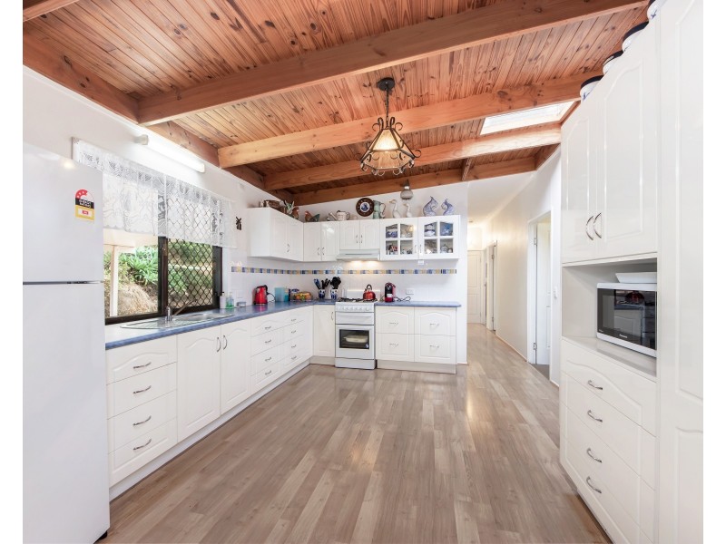 17 Alfred St, Grandchester QLD 4340