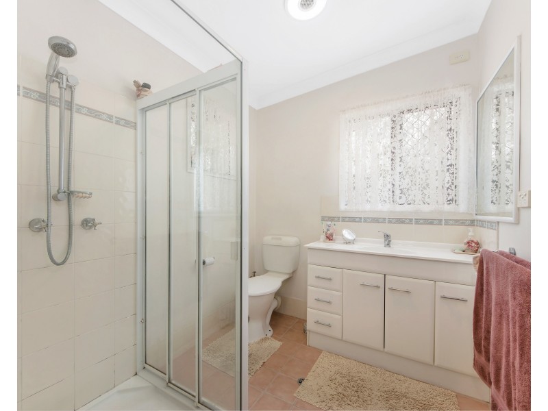 17 Alfred St, Grandchester QLD 4340