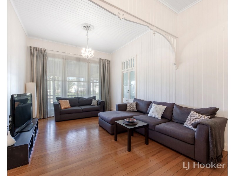 116 Robertson Road, Eastern Heights QLD 4305