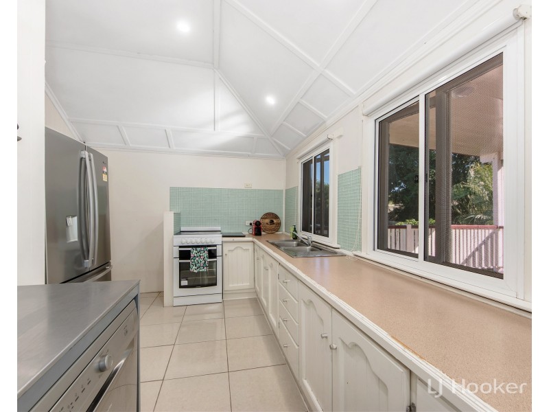 116 Robertson Road, Eastern Heights QLD 4305