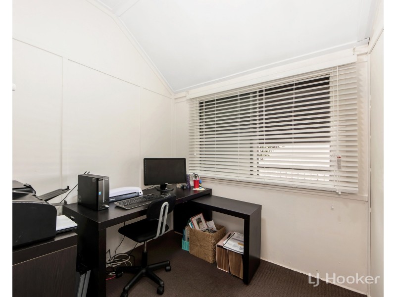 116 Robertson Road, Eastern Heights QLD 4305