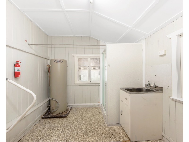 106 John St, Rosewood QLD 4340