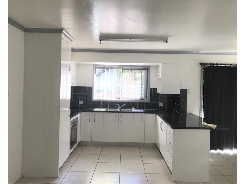 33 Bishop Street, Wulkuraka QLD 4305