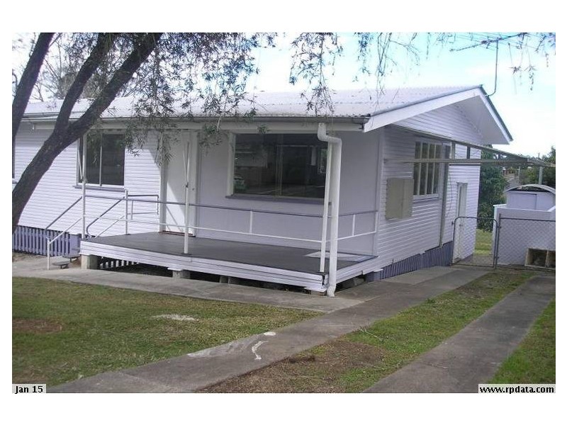 7 Logan Street, North Booval QLD 4304