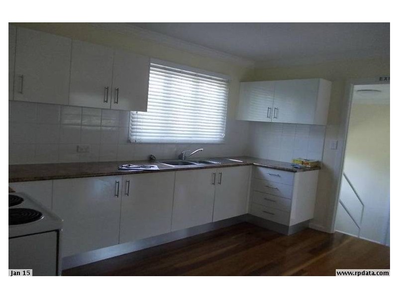 7 Logan Street, North Booval QLD 4304