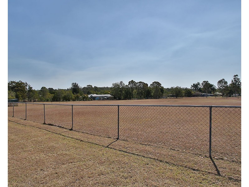 22 Shannon Rd, Lowood QLD 4311