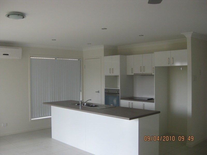 14 Pleasant Drive, Redbank Plains QLD 4301