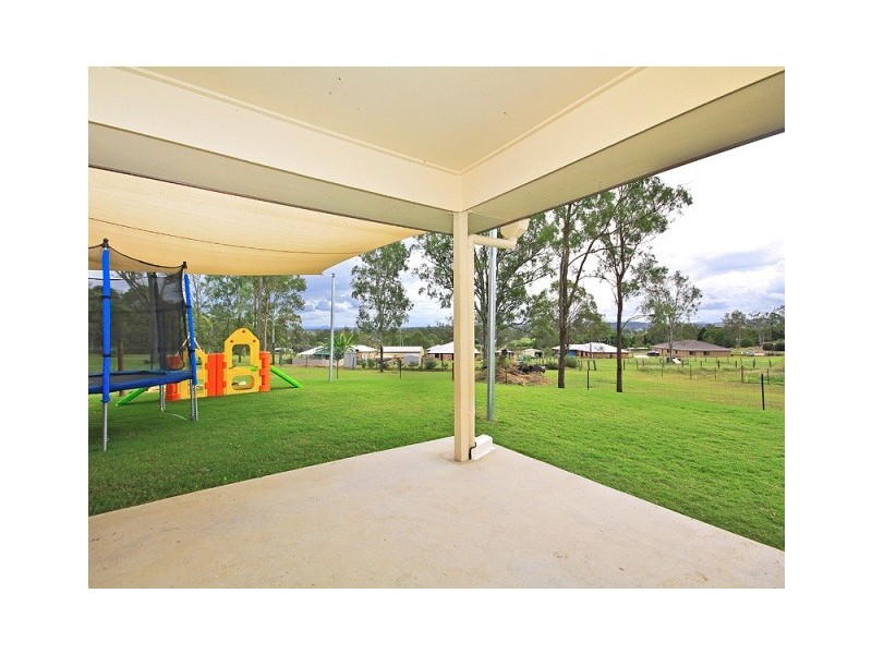 22 Robyn Terrace, Fernvale QLD 4306