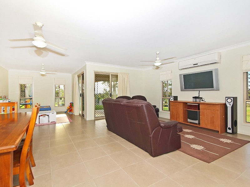 22 Robyn Terrace, Fernvale QLD 4306