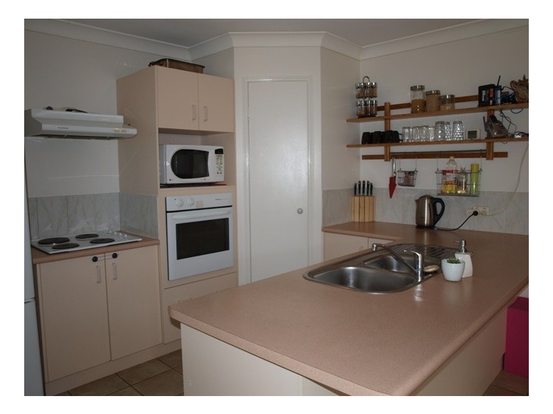 381 South Station Road, Raceview QLD 4305