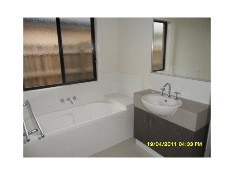 15 Ballow Street, Redbank Plains QLD 4301