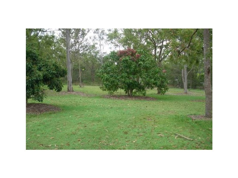 22 Endeavour St, Barellan Point QLD 4306